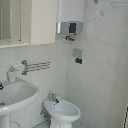 Casa Vanda 勒威诺